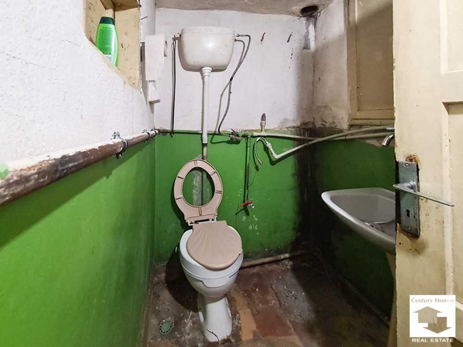 145303 ЕКСКЛУЗИВНО! Просторна къща с гараж в с. Страхилово