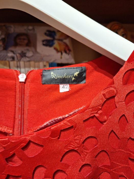 Rochie roșie elegantă