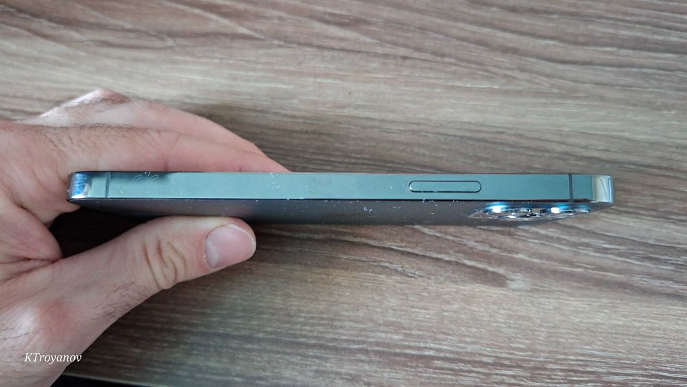 Iphone 12 pro graphite неизползван