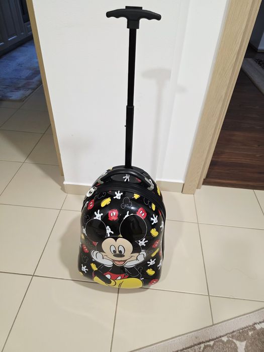 Valiza voiaj Mickey