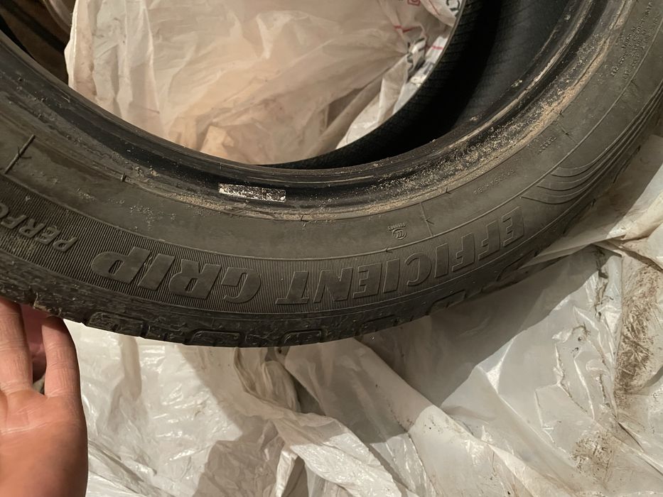 Продам Комплект  пакрышек