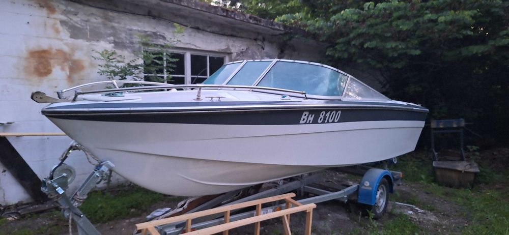 Лодка Almarine Antwerp , Yamaha 50, колесар