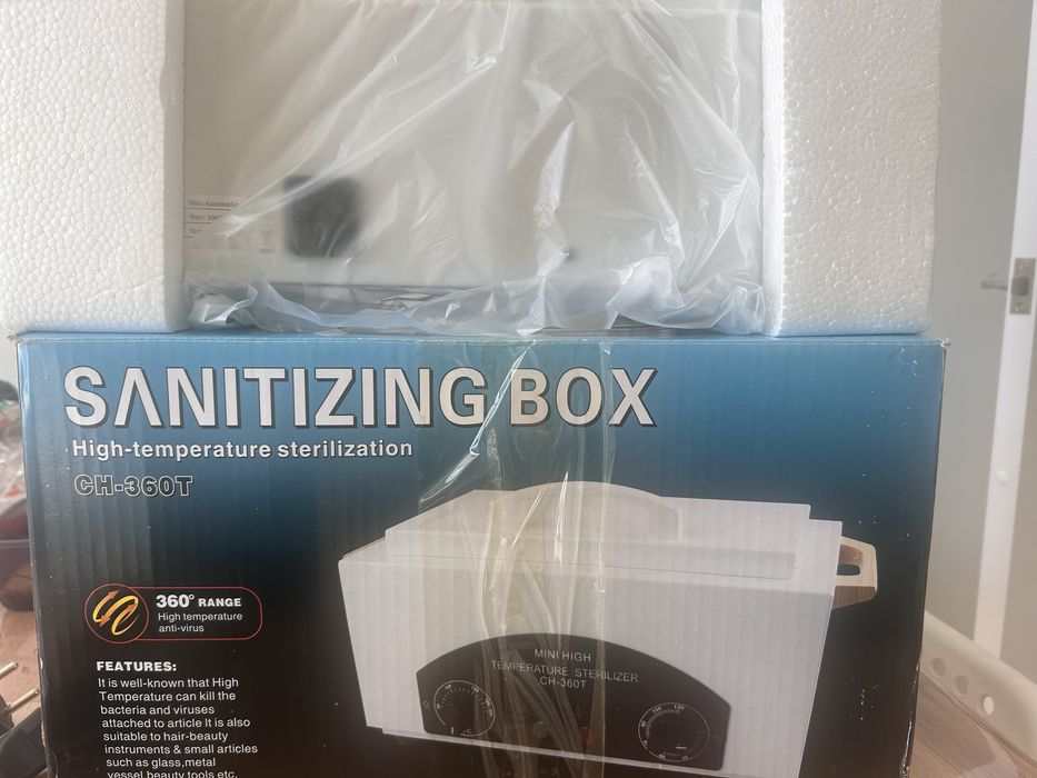 сухожаровой шкаф (Sanitizing Box) модель CH-360T.