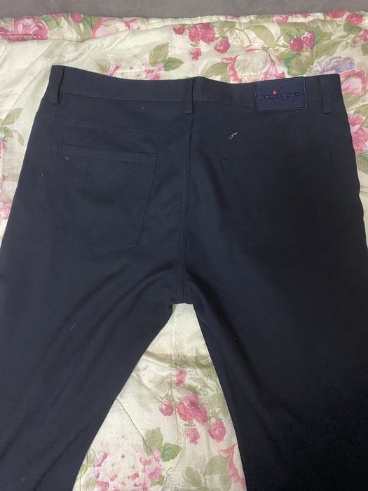 Джинсы черные продам