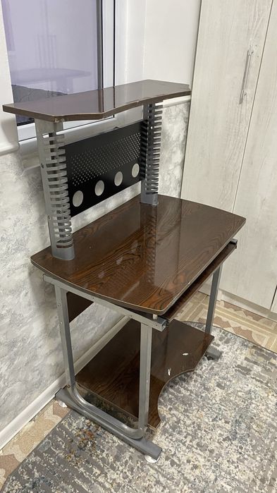 Компьтерный стол