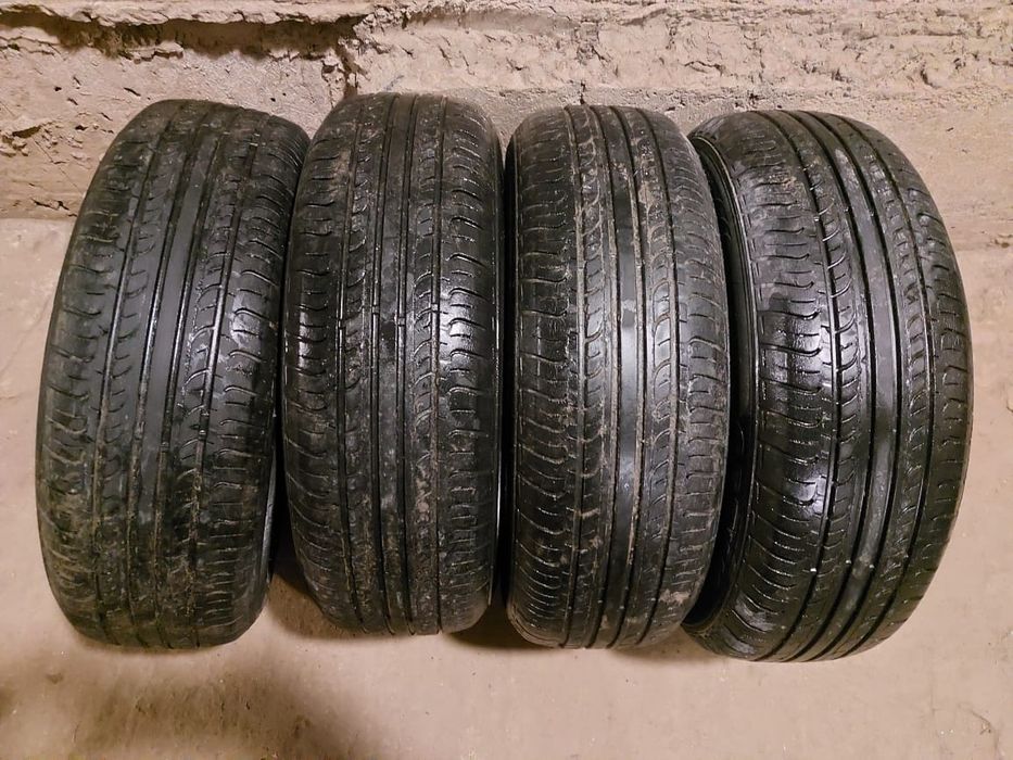 Продам комплект резины