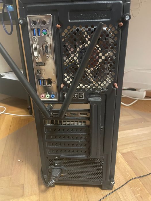 Desktop i7-7700 CPU 3,6 GHz 16 RAM