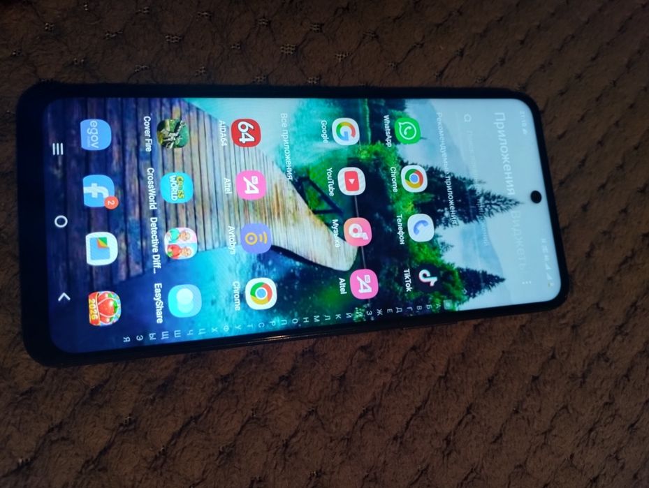 Продам телефон  vivo y 29.