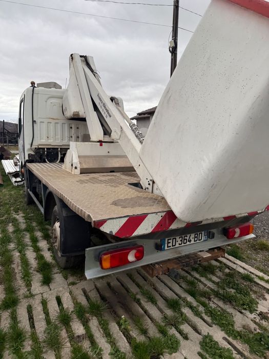 Nacela Nissan cabstar