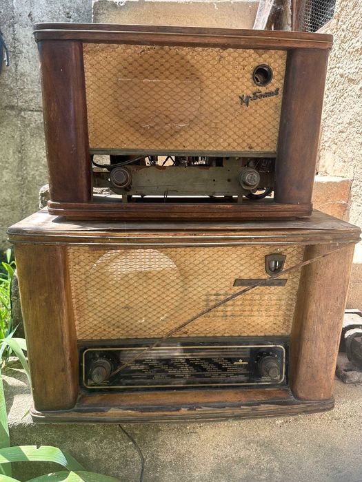 Старинен радиоапарат "Христо Ботев" - цена за 2 броя