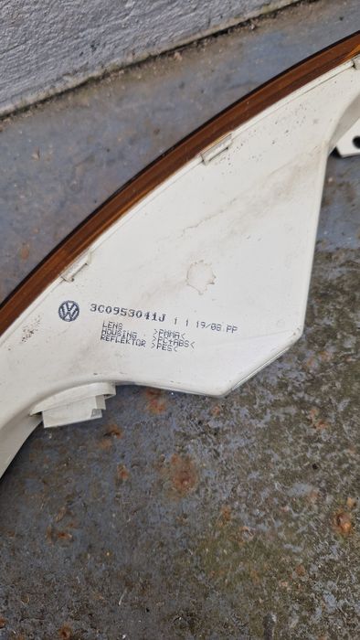 Semnalizator stg dr Vw Passat B6