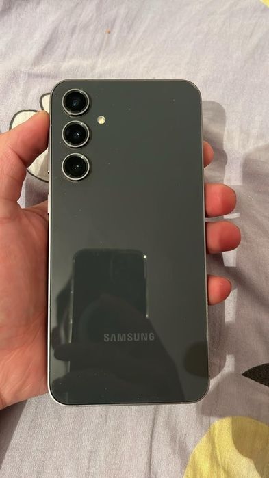 Самсунг S23FE 128 гб