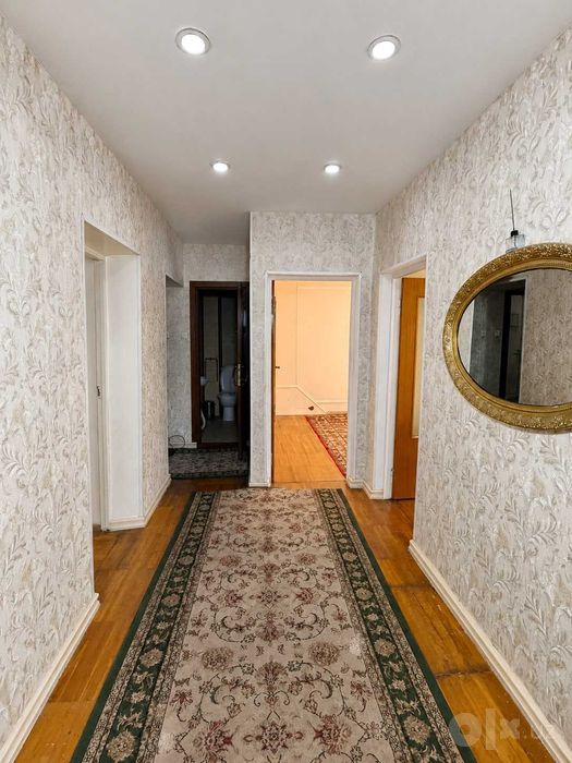 Гунча, Беруний кўчаси - катта квартира (100 M²) без маклера, метро ёни
