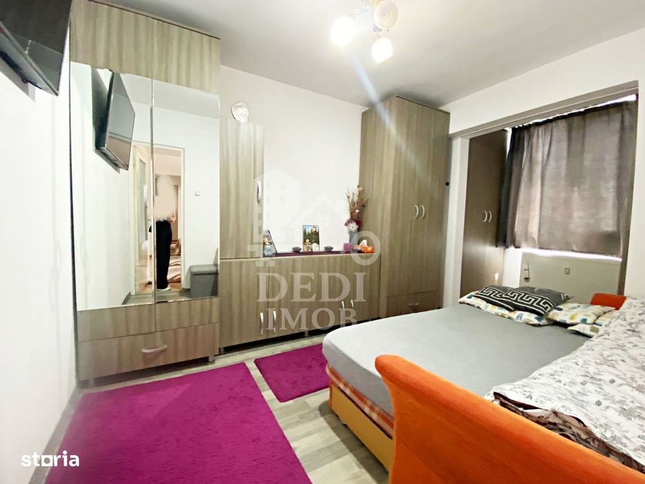 Apartament 3 camere de vânzare in zona Rogerius, Oradea