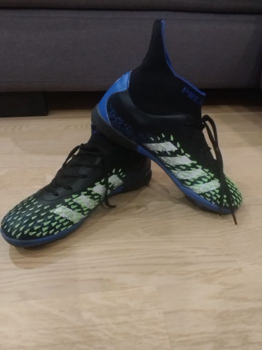 Сороконожки adidas predator
