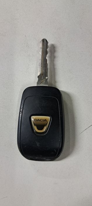 Оригинлен Ключ за Дачия и китайската му версия