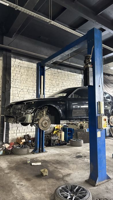 Подъемник для автомобилей OMA italiya 4 т