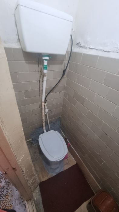 1 xona 2 xona qilingan Navoiy shahardaUY SOTILADI