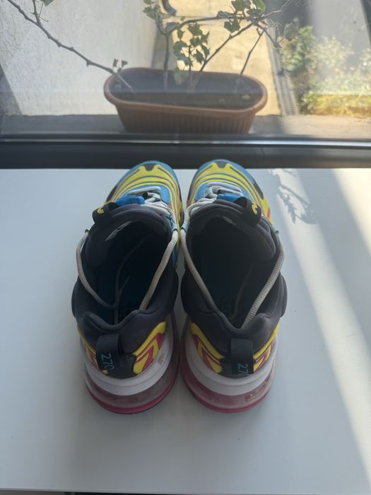 Adidasi Nike 270 React-Stare:Noi