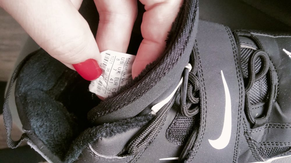 Продам демисезонные кроссовки