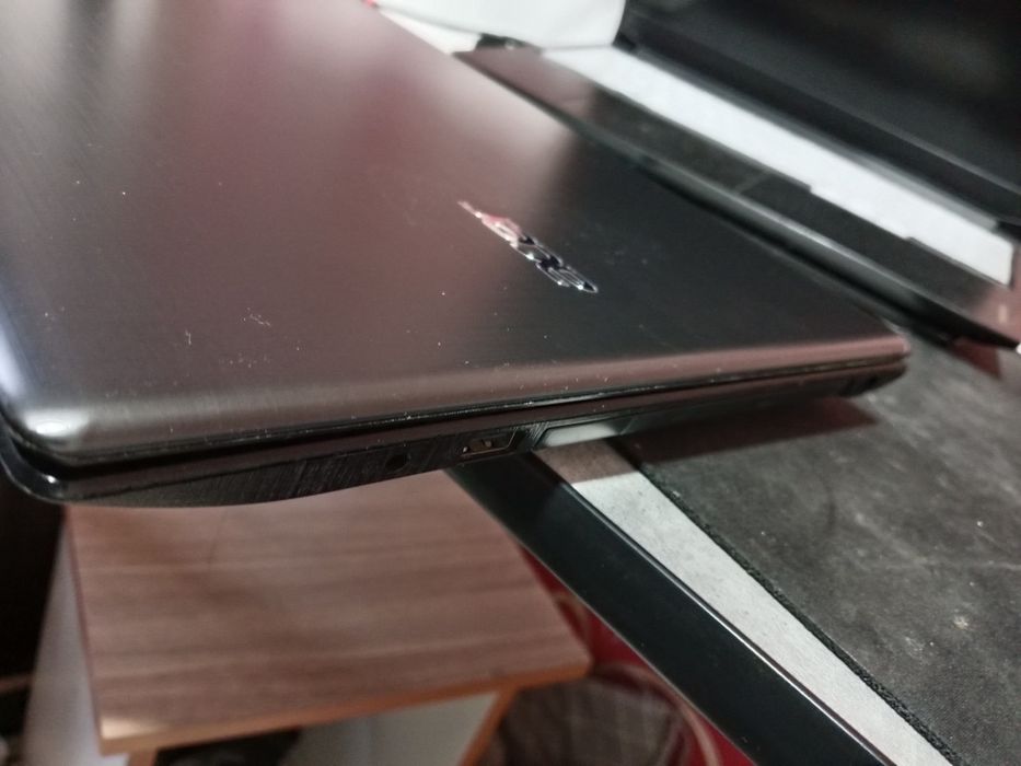 Продается Acer ноутбук