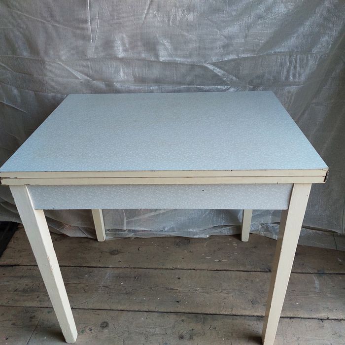 Продам стол кухонный (раскладной)