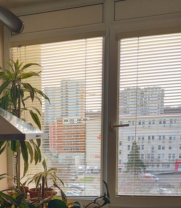 Хоризонтални алуминиеви щори