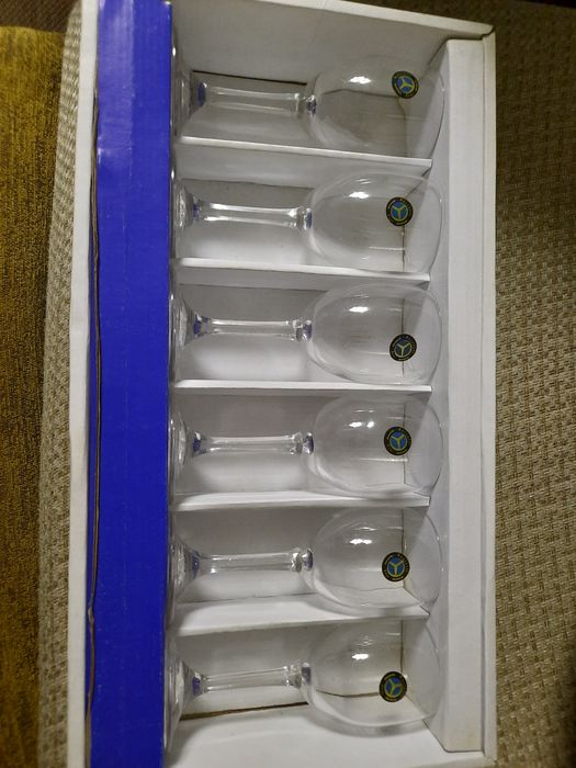 Фужеры стеклянные новые