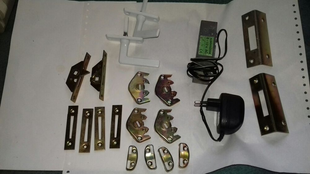 Yala electromagnetica12V si feronerie inchizator geam