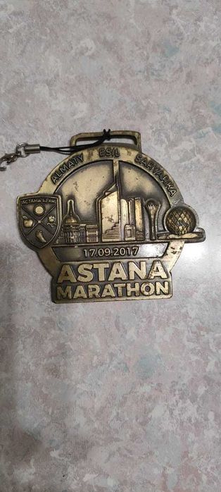 Значек б/у продам