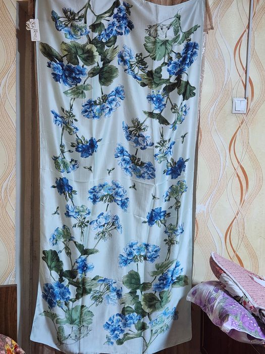 Платок  батист  и шарф  палантин .