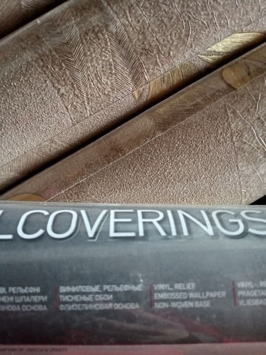 Продам обои виниловые метровые