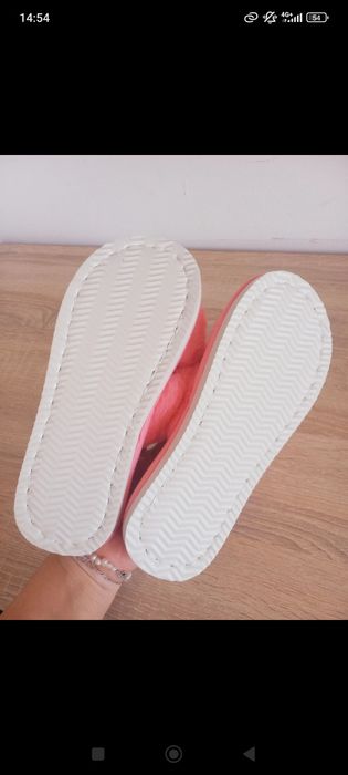 Papuci de casa roz noi mărime 36/37