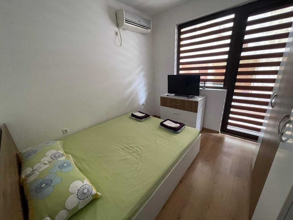 Дава се под наем Двустаен апартамент в Бургас, Сарафово - 55 кв.м за 50 € - Снимка #2