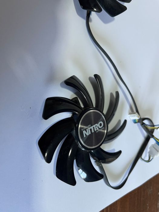 Fan uri placa video r9 380 r9 380x r9 390 r9 390x sapphire nitro