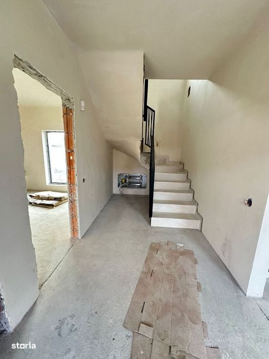 Vila Individuala 4 camere /Domnesti teren 400mp