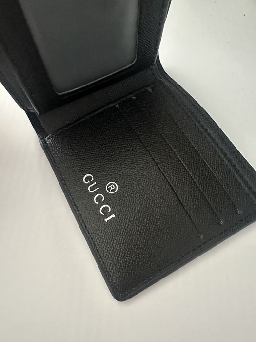portofel gucci.