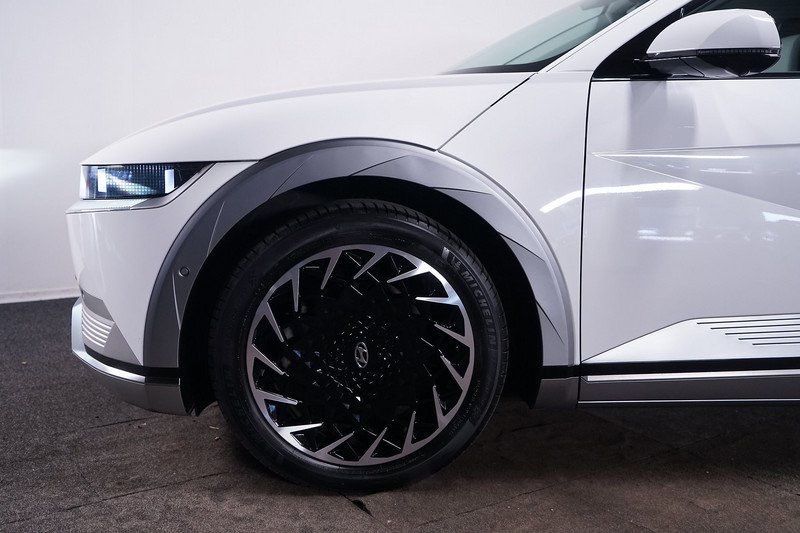 Гуми с джанти за Хюндай Айоник 5