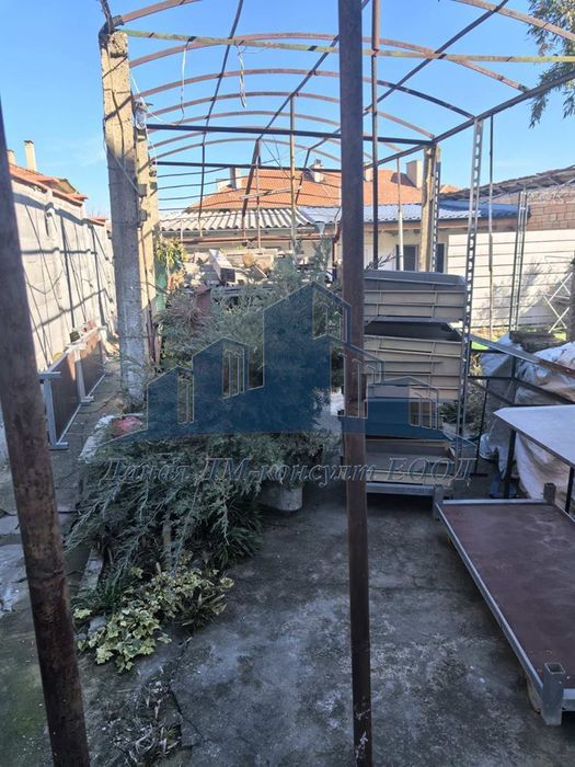 Продава се Етаж от къща в Шумен, Военно училище - 80 кв.м за 1594 €/кв.м - Снимка #3