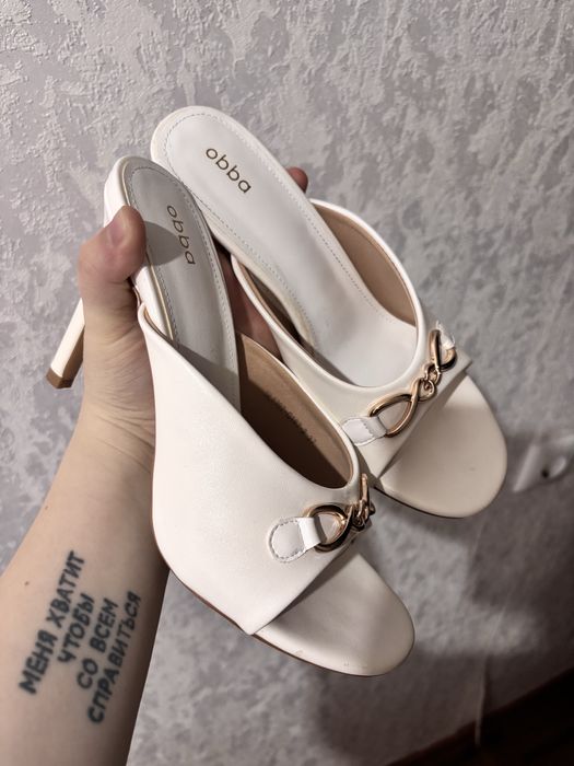 Туфли на высоком каблуке