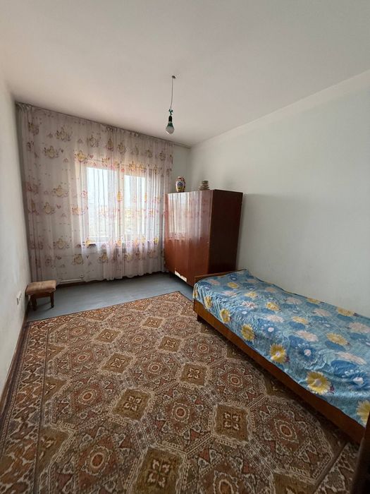 Сдаётся 3х ком квартира на 5 этаже