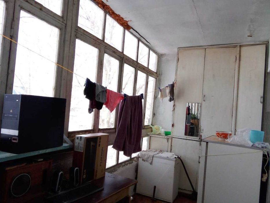 Продается квартира в Чирчике 3м районе в 24 доме