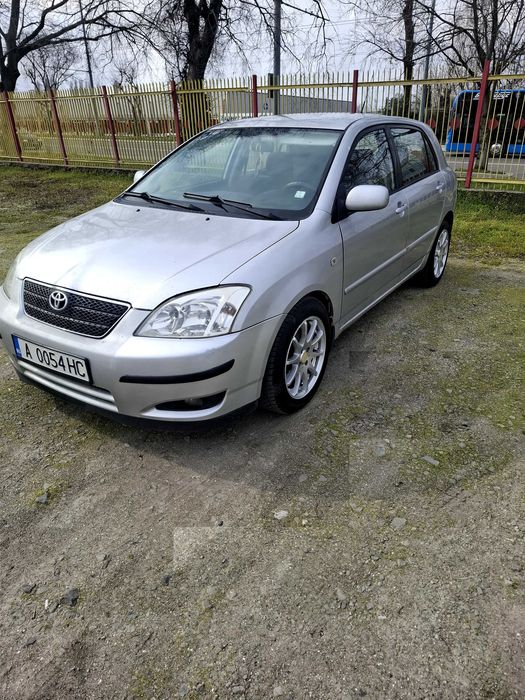 Toyota korolla автомобил