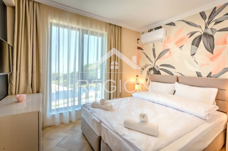 Дава се под наем Тристаен апартамент в Варна, Галата - 85 кв.м за 800 € - Снимка #8