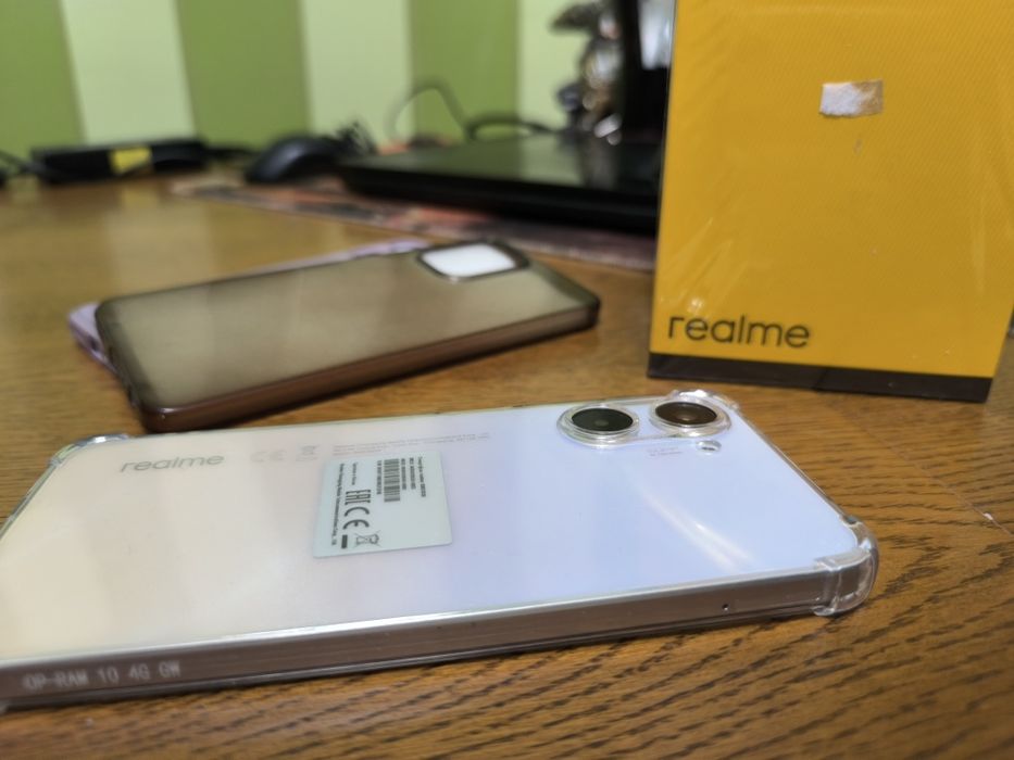 Реалми 10, память 256гб,  белый