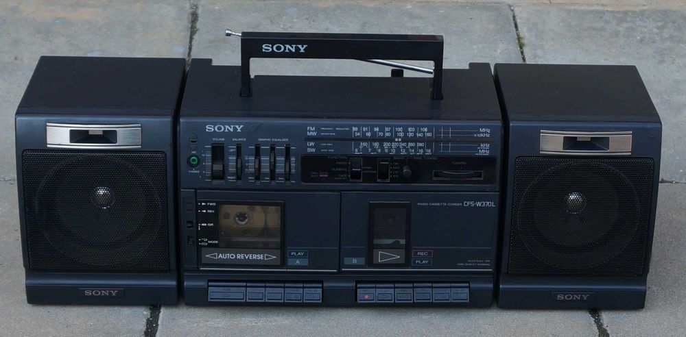 Сервизирани радиокасетофони,в отлично състояние