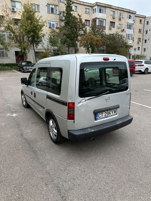 Vand opel combo 1.3 DIZEL 2010 consum mic