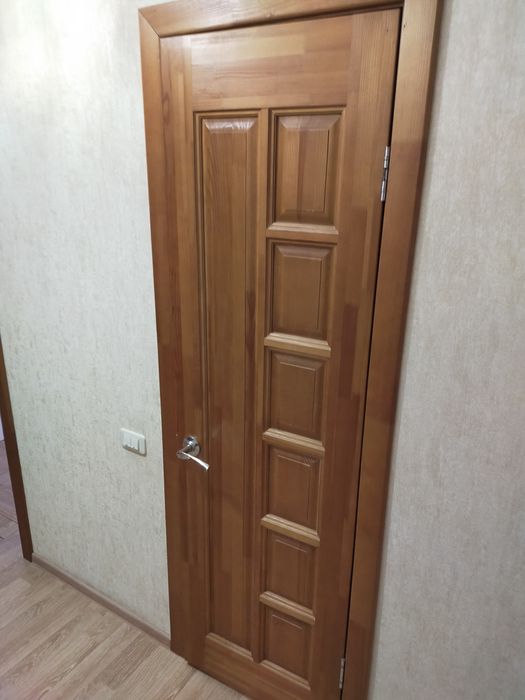 Продам двери деревянные