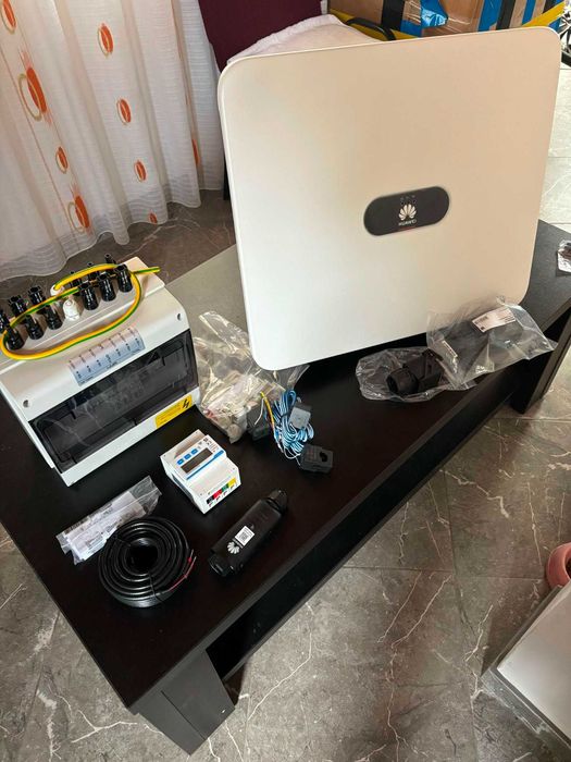 2 Echipamente Huawei pentru sistem fotovoltaic noi.12000lei bucata!