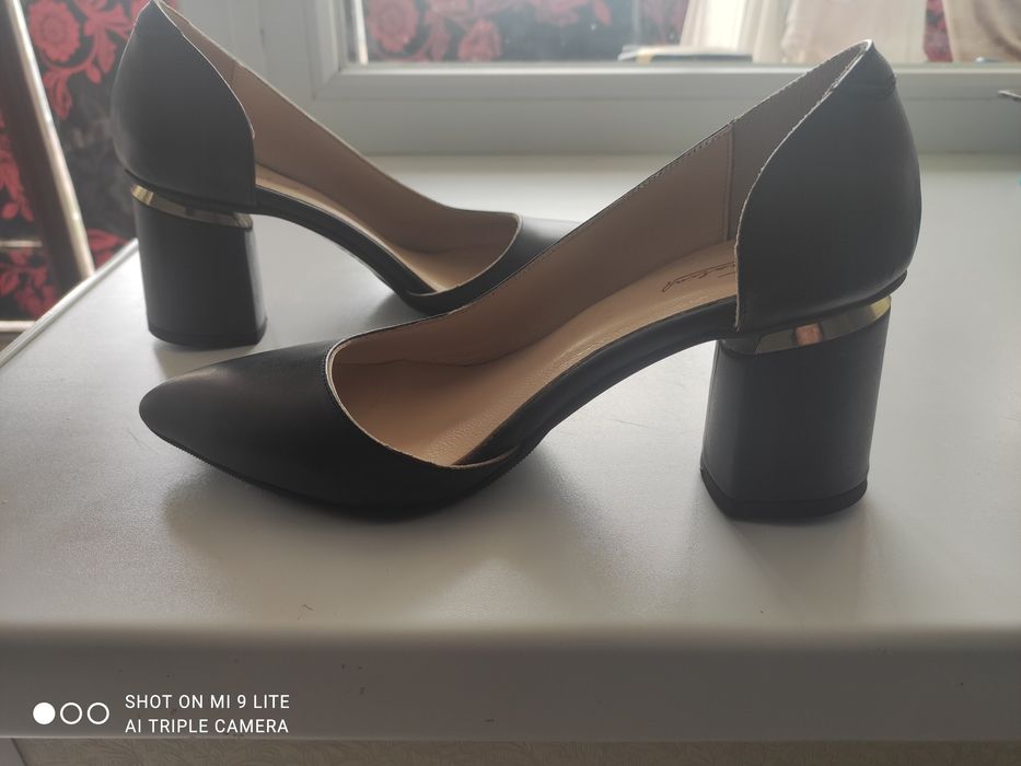 Продам новые туфли